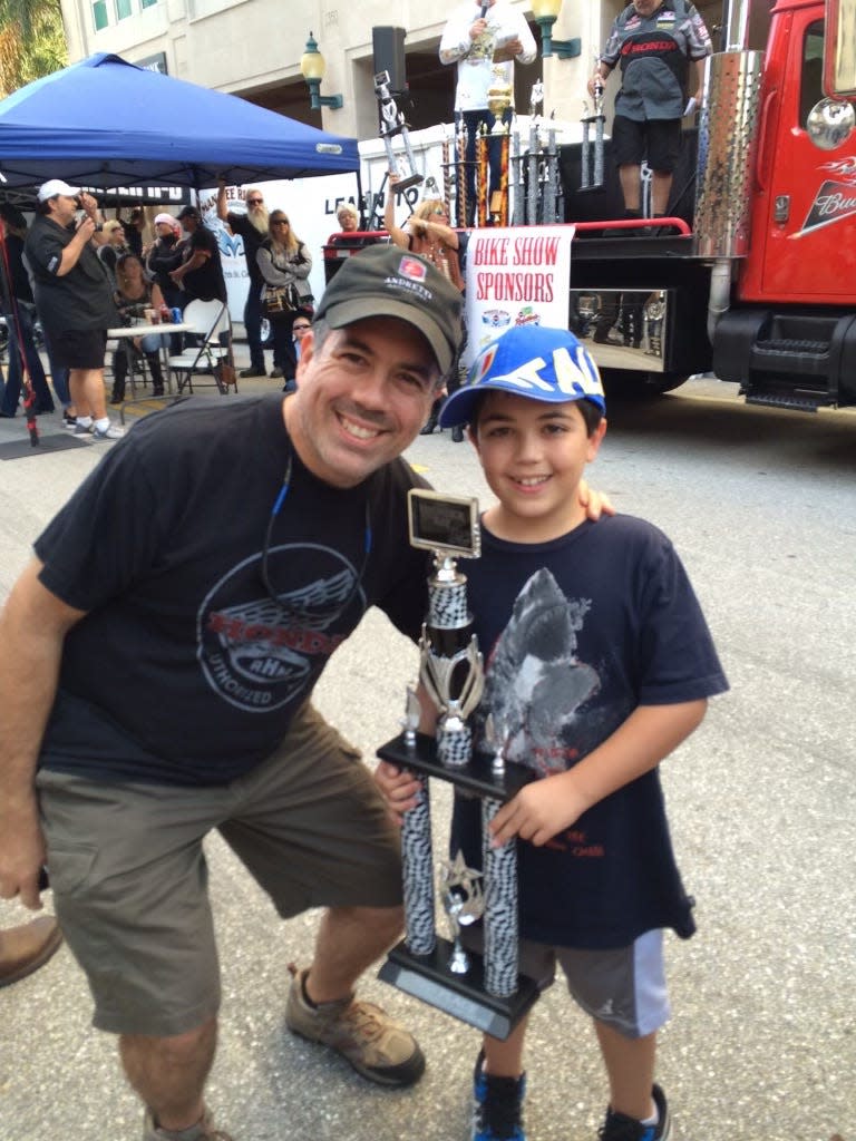 Spencer Cohen with his dad Sandy, who passed away unexpectedly in 2018.