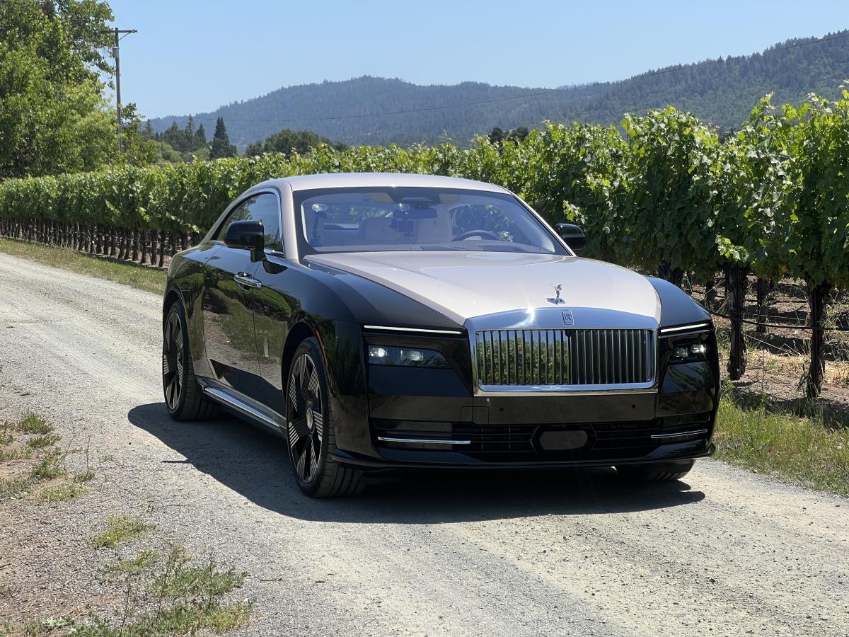 Rolls-Royce Spectre EV Is the Brand's Most Important Car Yet - CNET