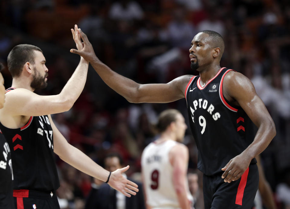 Marc Gasol（圖左）與Serge Ibaka。（AP Photo/Lynne Sladky）