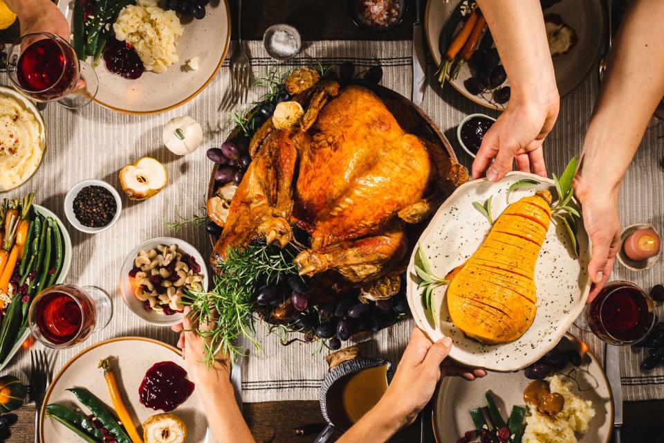 17 Stylish Plates That Make Thanksgiving Dinnerware Taste Even Better