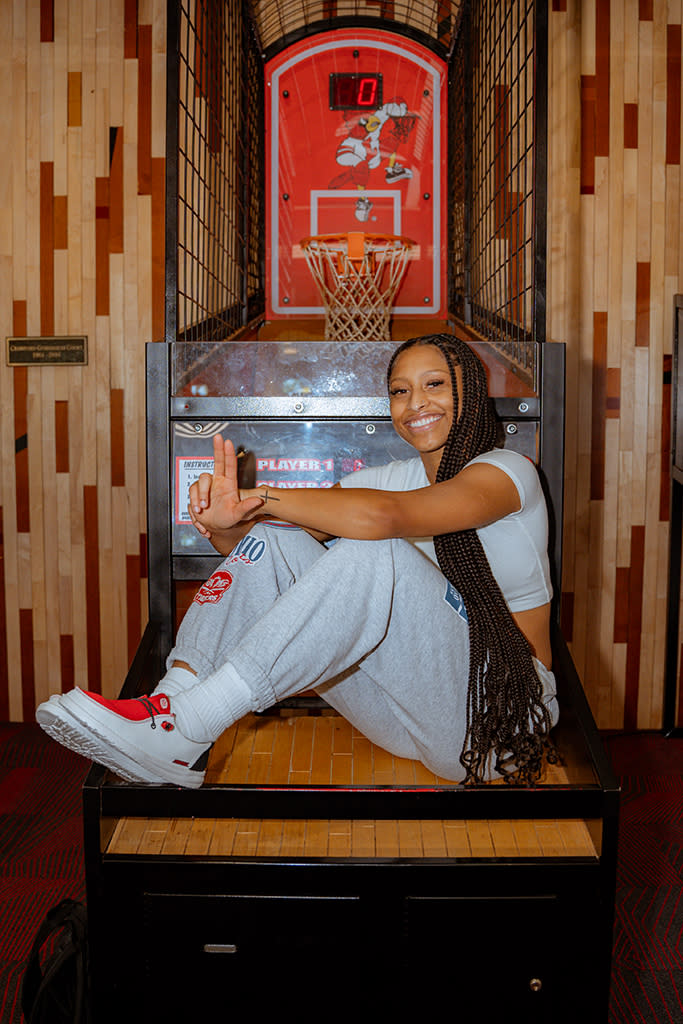 Jayda Curry, Hey Dude, University of Louisville