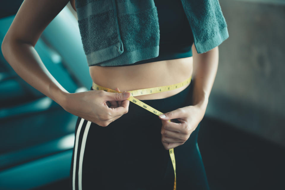 Plus précis qu'une balance, cet accessoire permet de suivre son évolution physique en toute simplicité (Getty Images)