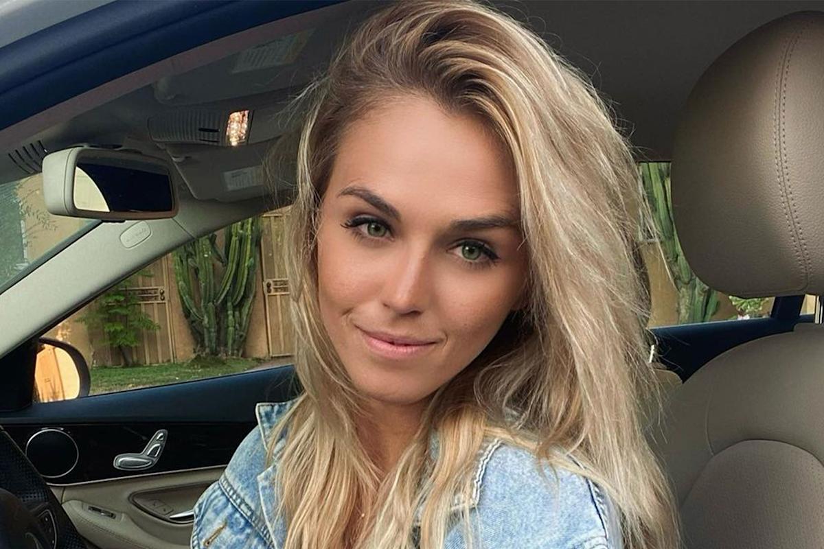 Olivia Flowers Heats Up Miami in a Teeny PinkandWhite Bikini (PICS)