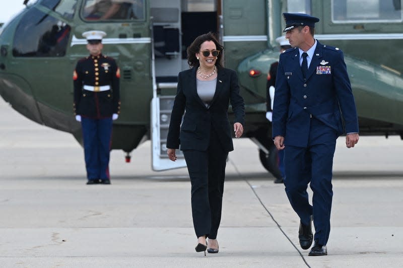 US Vice President Kamala Harris makes her way to board Air Force Two at Andrews Air Force Base in Maryland, on June 6, 2021, traveling to Guatemala. - Kamala Harris leaves for Latin America on Sunday on her first foreign trip to Guatemala and Mexico as Vice President. - Photo: Jim WATSON / AFP (Getty Images)