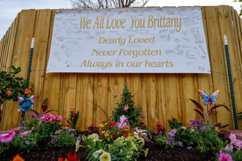 A memorial is placed at the home of Brittany Brewer in Henryetta, Okla., on Wednesday, May 3, 2023 (OKLAHOMAN)