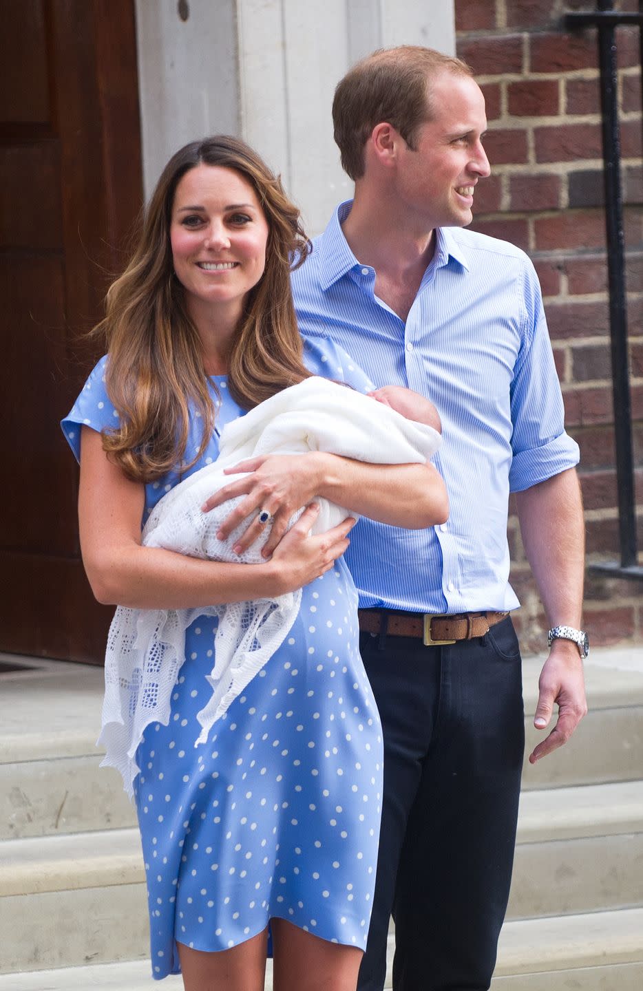 Kate’s Blue Dress to Introduce Prince George