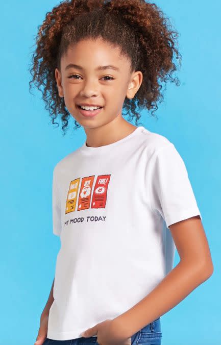 Girls Taco Bell hot sauce tee, <a href="https://www.forever21.com/us/shop/Catalog/Product/f21/promo-taco-bell-collection/2000212042" target="_blank">$10.90 at Forever 21</a> (Photo: forever21.com)