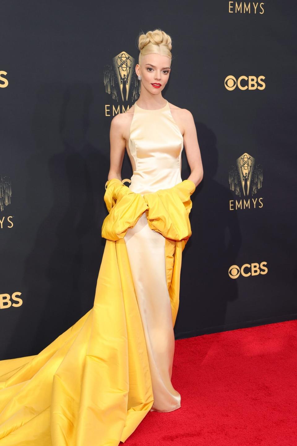 Anya Taylor-Joy Wore a Dramatic Train to the Emmys