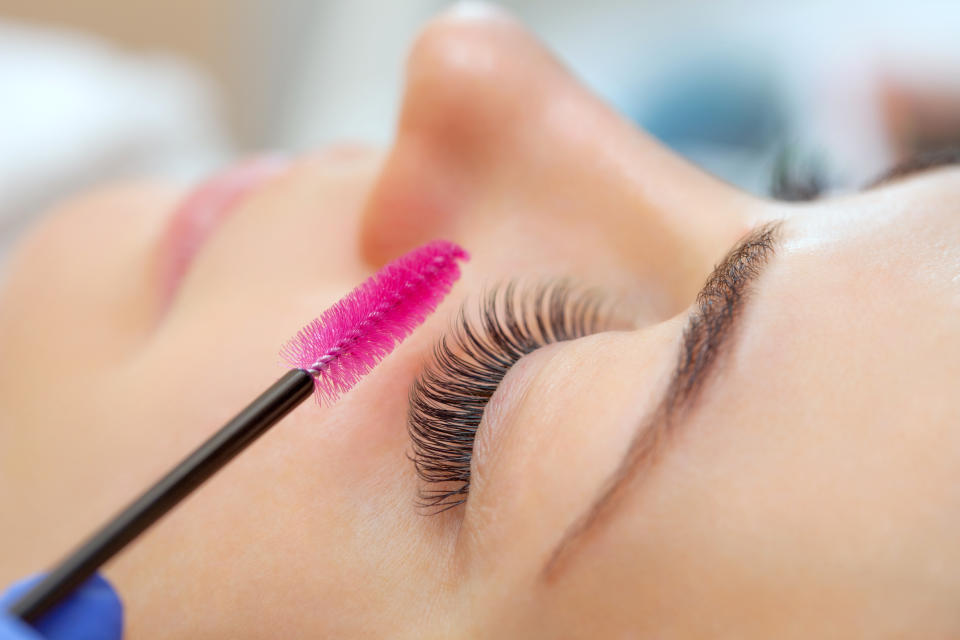 An eyelash serum can lengthen, condition and strengthen lashes. (Getty Images)