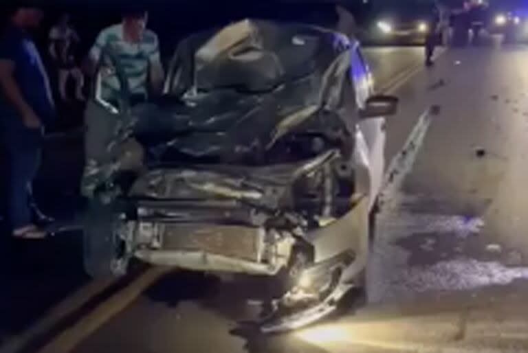 Un auto chocó a un búfalo en la ruta 12, a dos kilómetros de la localidad de Cerrito, en el departamento Paraná, cinco personas fueron derivadas a un hospital