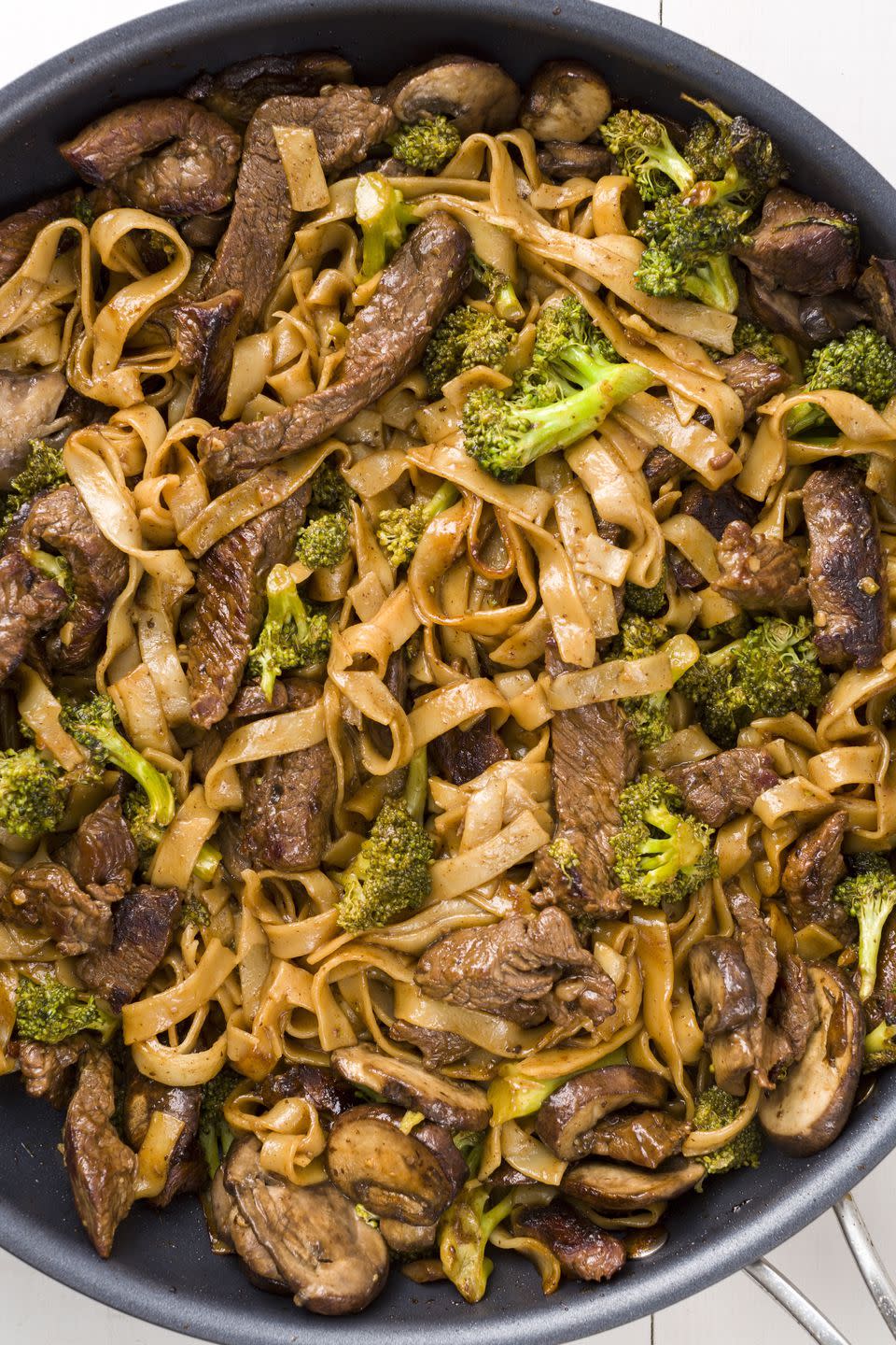 Skinny Beef & Broccoli Noodles