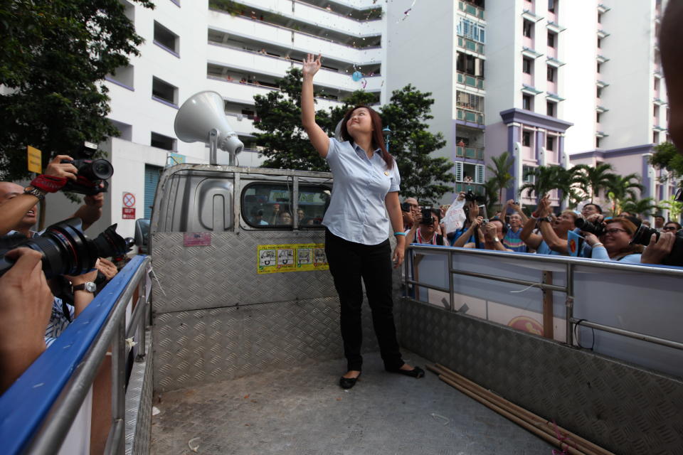 WP's Lee Li Lian showing her appreciation to Punggol East residence at the thank you parade.