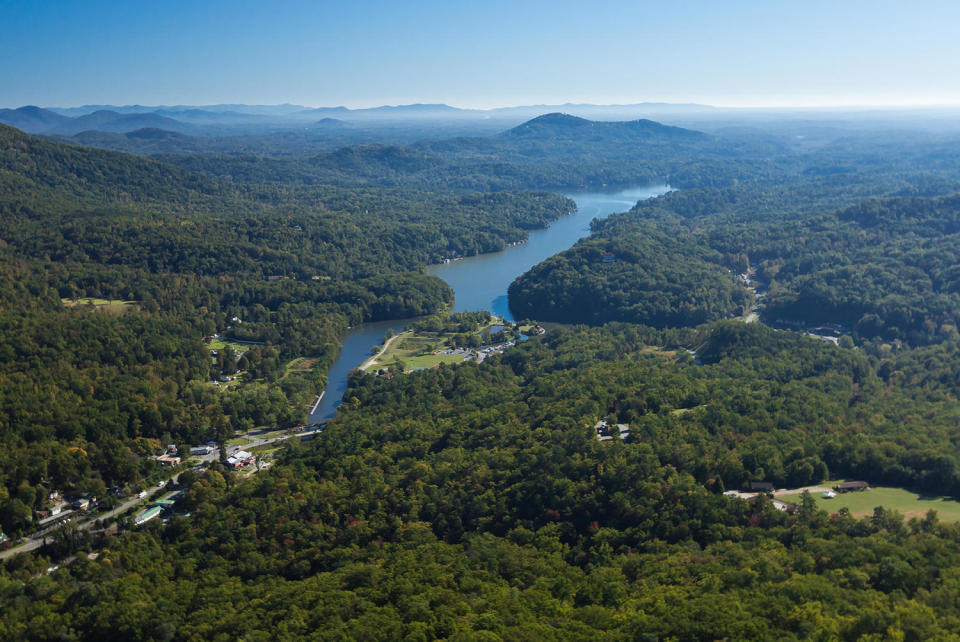 Lake Lure, North Carolina. (BSPollard/Getty Images/iStockphoto)