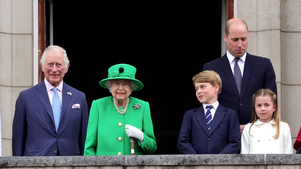 LONDON, ENGLAND - JUNE 05: Prince Charles, Prince of Wales, Queen Elizabeth II, Prince George of Cambridge, Prince William, Duke of Cambridge and Princess Charlotte of Cambridge stand on the balcony during the Platinum Pageant on June 05, 2022 in London, England. The Platinum Jubilee of Elizabeth II is being celebrated from June 2 to June 5, 2022, in the UK and Commonwealth to mark the 70th anniversary of the accession of Queen Elizabeth II on 6 February 1952. (Photo by Chris Jackson - WPA Pool/Getty Images)