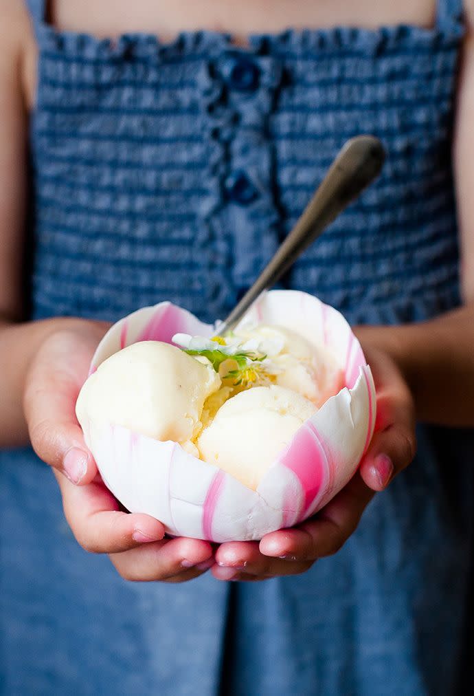 DIY White Chocolate Bowls