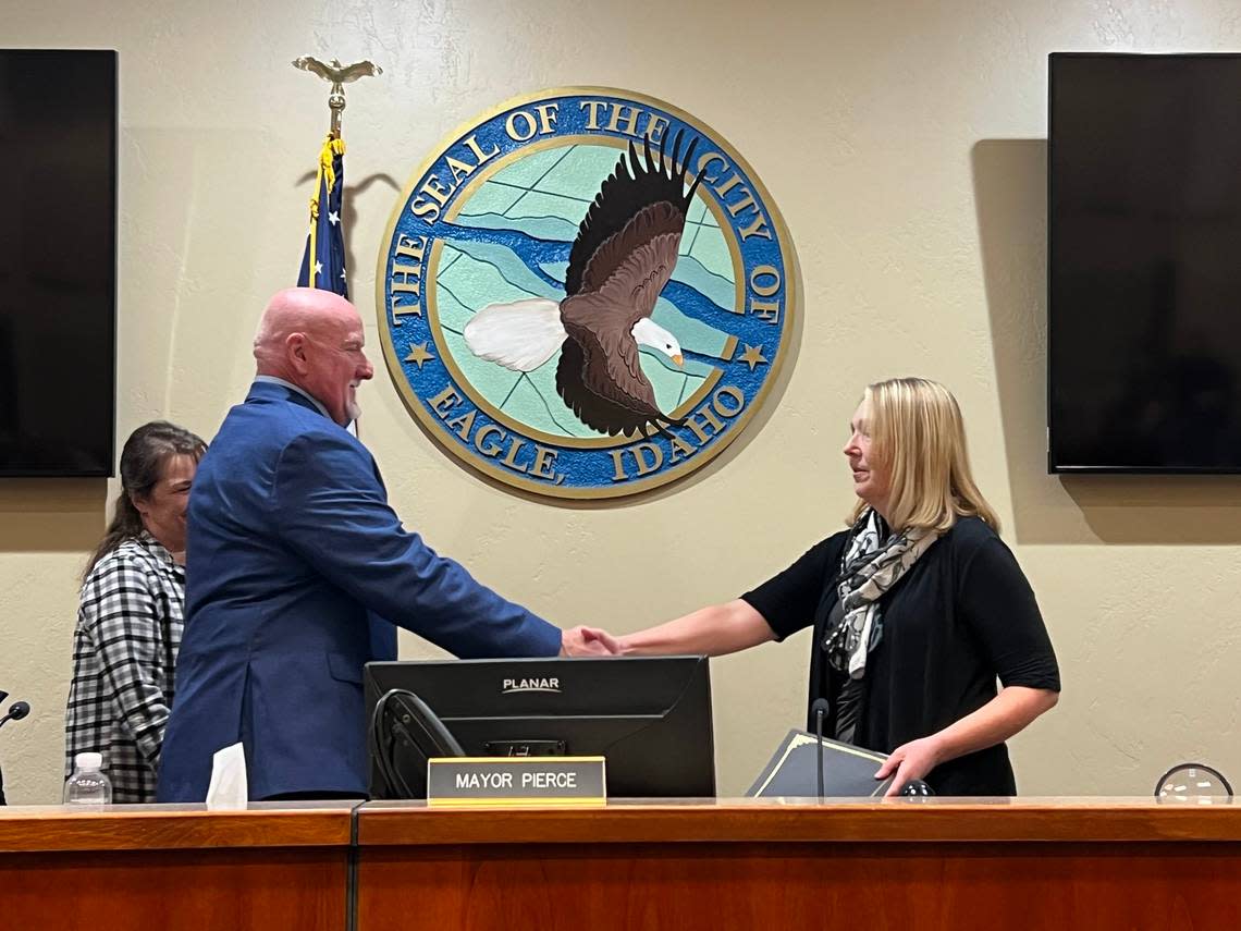 Mayor Brad Pike took the oath of office in front of a standing-room only crowd Tuesday at Eagle City Hall.