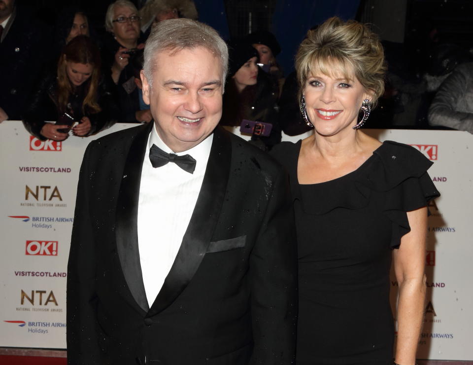 LONDON, -, UNITED KINGDOM - 2019/01/22: Eamonn Holmes and Ruth Langsford are seen on the red carpet during the National Television Awards at the O2, Peninsula Square in London. (Photo by Keith Mayhew/SOPA Images/LightRocket via Getty Images)