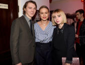 <p>Larson hangs out with the indie-film power couple Paul Dano and Zoe Kazan at the <i>W Magazine</i> event on January 7, 2016 in Los Angeles. (Photo: Jason Merritt/Getty Images)<br></p>