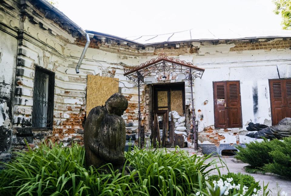 <span class="caption">A museum in Trostyanets, destroyed during the Russian military invasion of Ukraine. </span> <span class="attribution"><span class="source">(Shutterstock)</span></span>