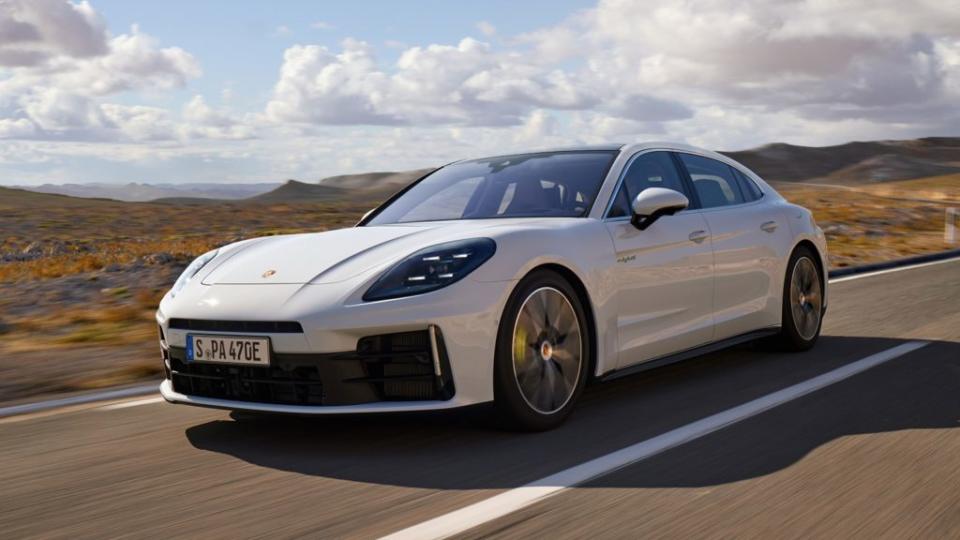 Panamera 4 E-Hybrid可選配Porsche Active Ride主動車高控制系統。(圖片來源/ Porsche)