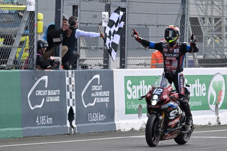 Le pilote Gregg Black, sur la Suzuki N.12, victorieuse des 24H motos, le 21 avril 2024 au Mans (DAMIEN MEYER)