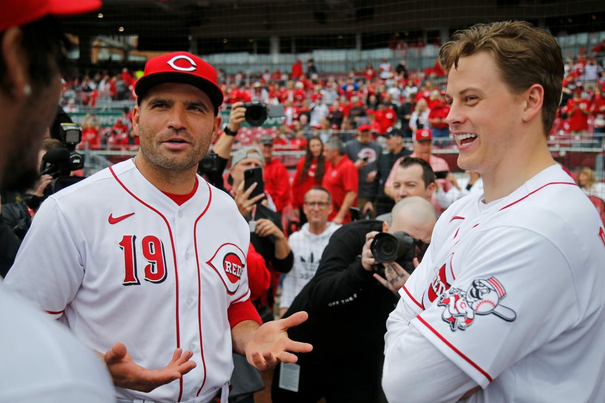 Joe Burrow throws first pitch to Zac Taylor on Reds' Opening Day