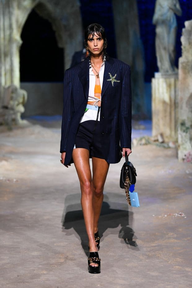 <p>A look from the Versace Spring 2021 collection. </p>