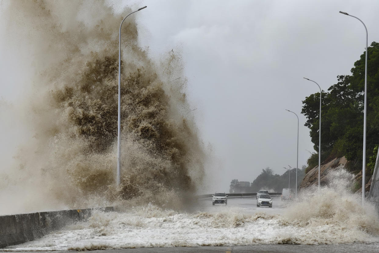 Huge waves lash the shore ahead of landfall by Typhoon in southeast China's Fujian province on Thursday.