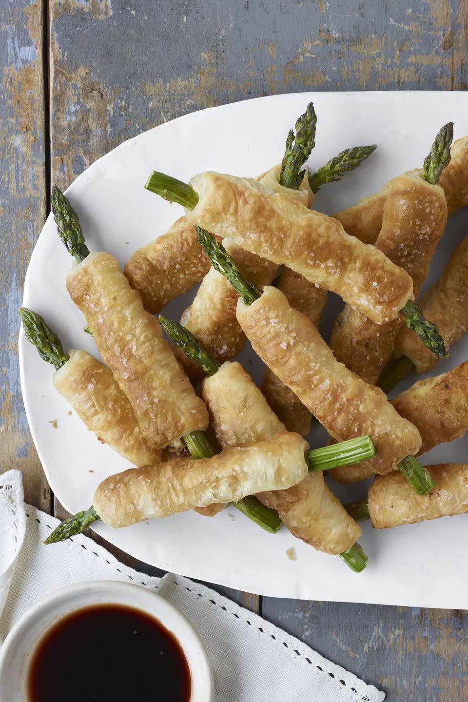 pastry wrapped asparagus with balsamic dipping sauce