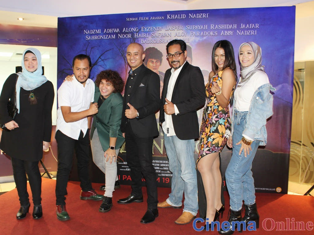 The cast of "Busut Bonang" graced the gala premiere that was held recently at mmCineplexes eCurve.