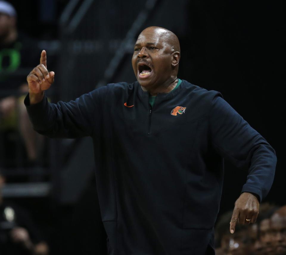 Florida A&M coach Robert McCullum calls to his team during the first half against Oregon at Matthew Knight Arena Nov 7, 2022.