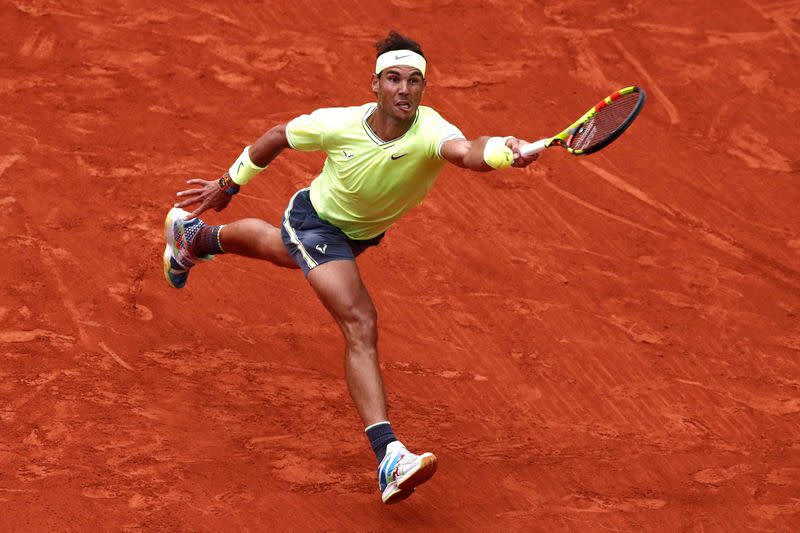 Imagen de archivo de Rafael Nadal frente a Dominic Thiem en la final de Roland Garros 2019.