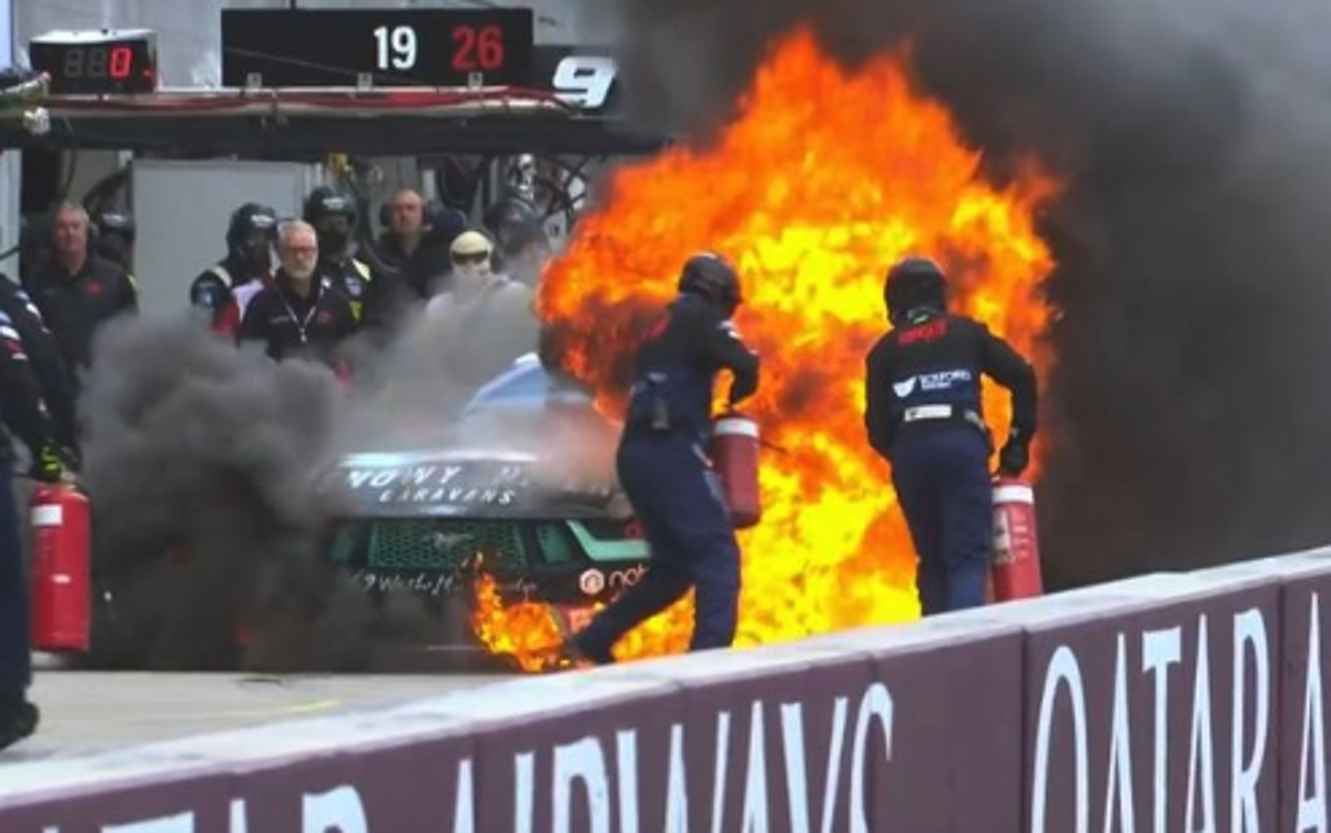 A fire broke out in the pit lane just after F1 qualifying at the Australian Grand Prix  (Fox motorsport)