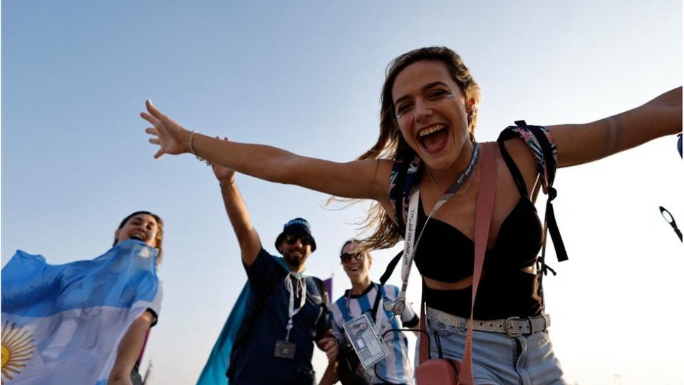 Fanáticos de la selección argentina de fútbol en Qatar.