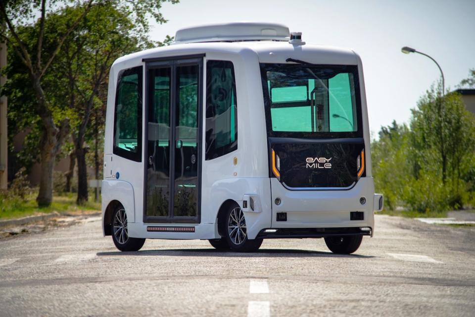 Das autonome Shuttle von Easy Miles wird schon weltweit eingesetzt.