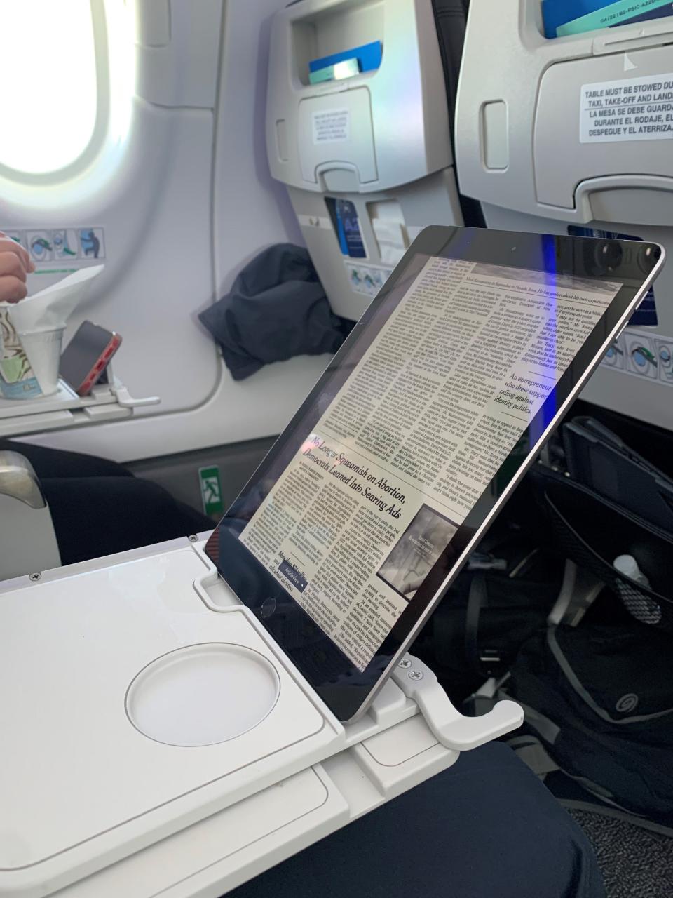The Airbus A-220 operated by Breeze Airways to Westchester County Airport from Vero Beach Regional Airport Nov. 10, 2023, included a tray table with a widget providing convenient viewing of a cellphone or tablet.