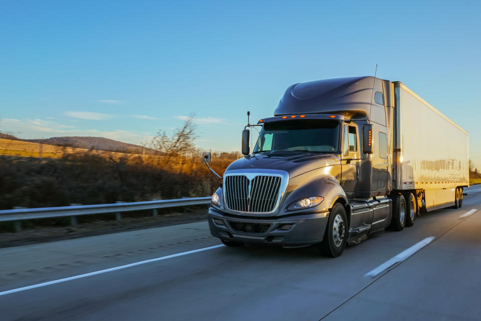 Nearly 2 million Americans drive trucks for a living, but the development of driverless trucks could put their jobs at risk. (Photo: 5m3photos / Getty Images)