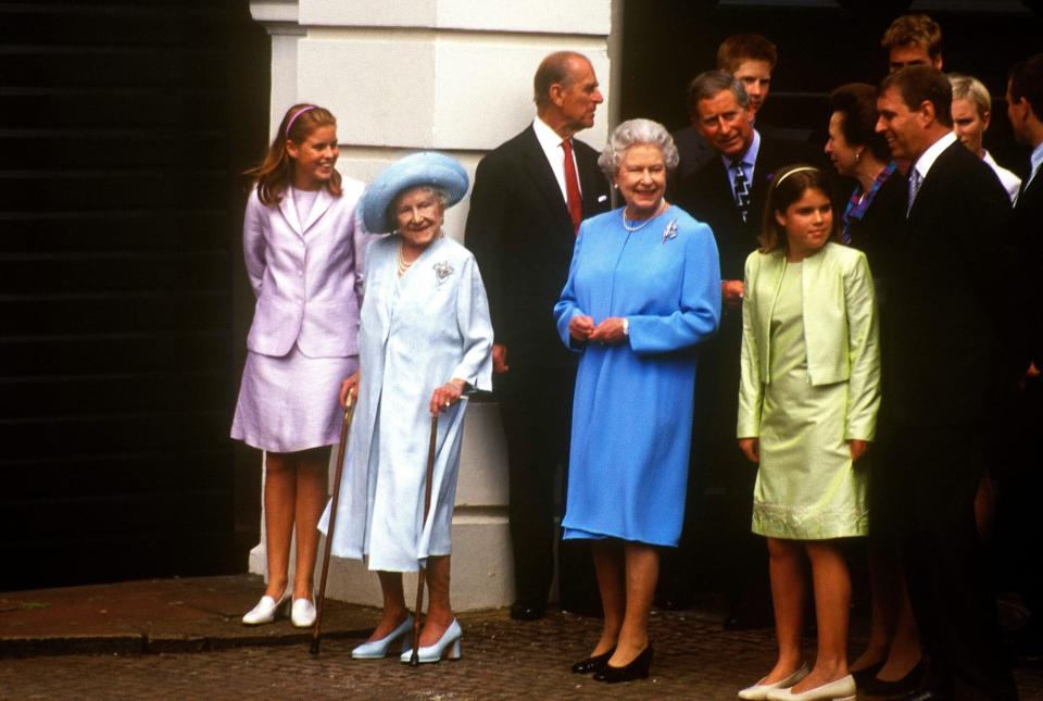 Queen Elizabeth The Queen Mother, Queen Elizabeth II, Princess Beatrice, Princess Eugenie, Prince Philip, Duke of Edinburgh, Prince Harry, Prince William, Prince Charles, Prince of Wales, Prince Andrew, Duke of York, Princess Anne, 1990. (Photo by John Shelley Collection/Avalon/Getty Images)