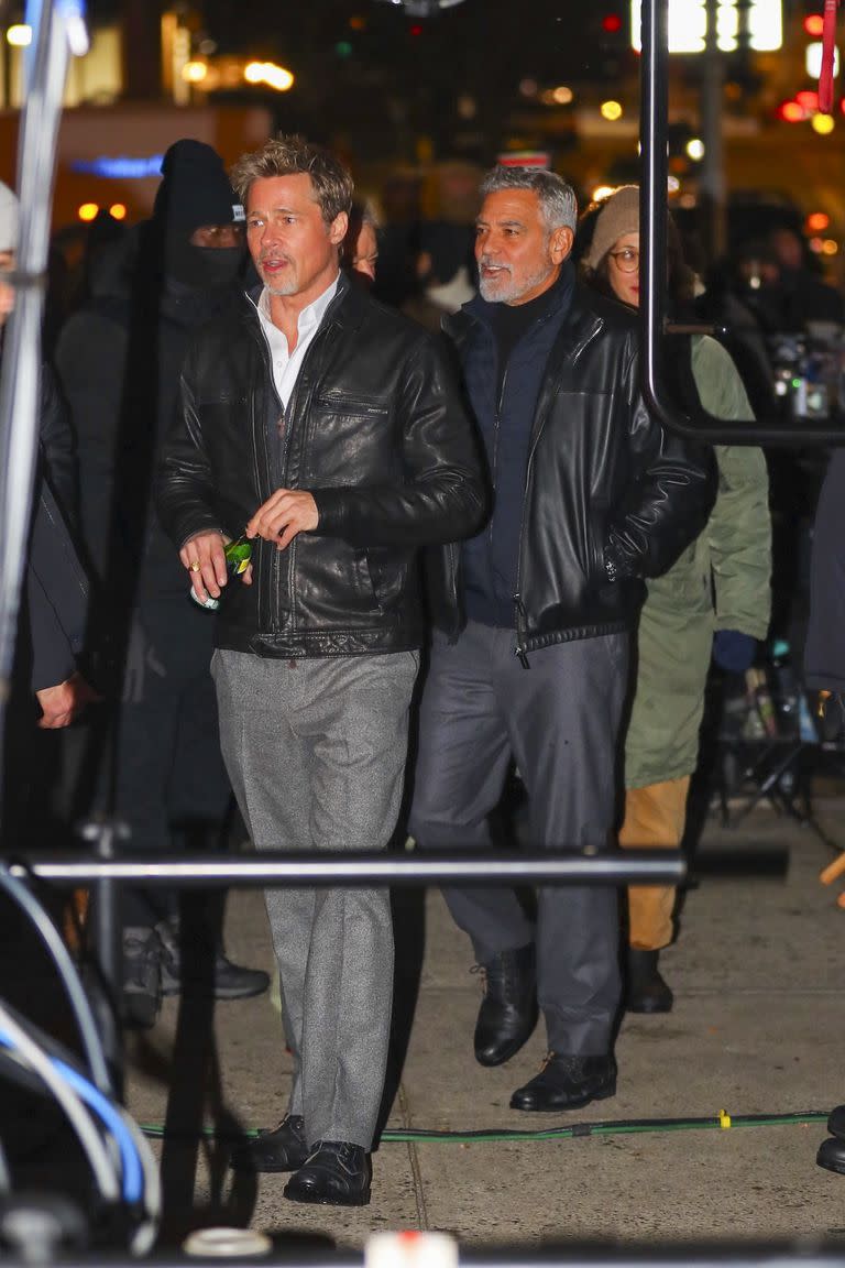 ¡Reunión de galanes! Dos de las estrellas más importantes de Hollywood, Brad Pitt y George Clooney, se unen en Nueva York para filmar la próxima película Oceans 14