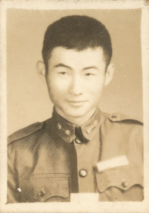 施明德給台灣的政治遺囑曝光催淚。圖為 1959年軍校時期的施明德。（圖／時報出版提供）