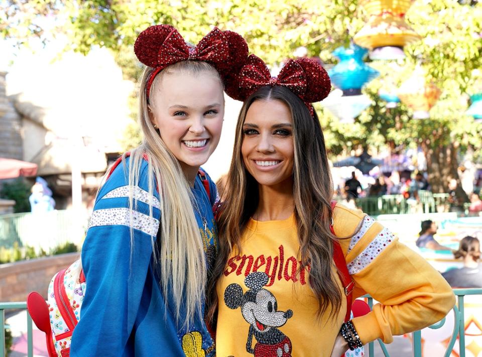 JoJo Siwa, Jenna Johnson