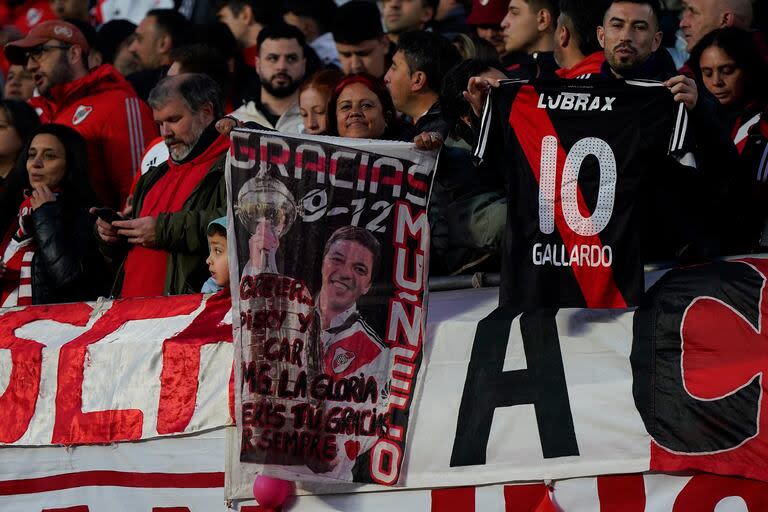 En la previa del partido de River y Sarmiento de Junín, los hinchas millonarios ya palpitan el regreso de Gallardo