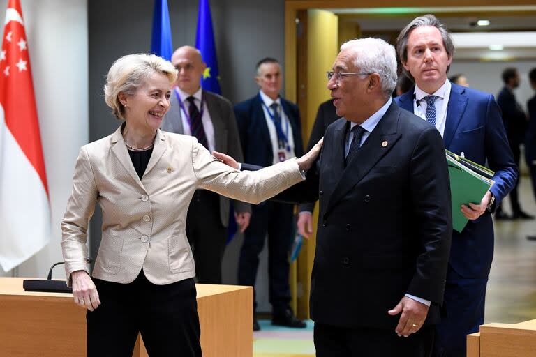 14/12/2022 Ursula Von der Leyen y António Costa se saludan en una reunión en Bruselas POLITICA INTERNACIONAL UNIÓN EUROPEA