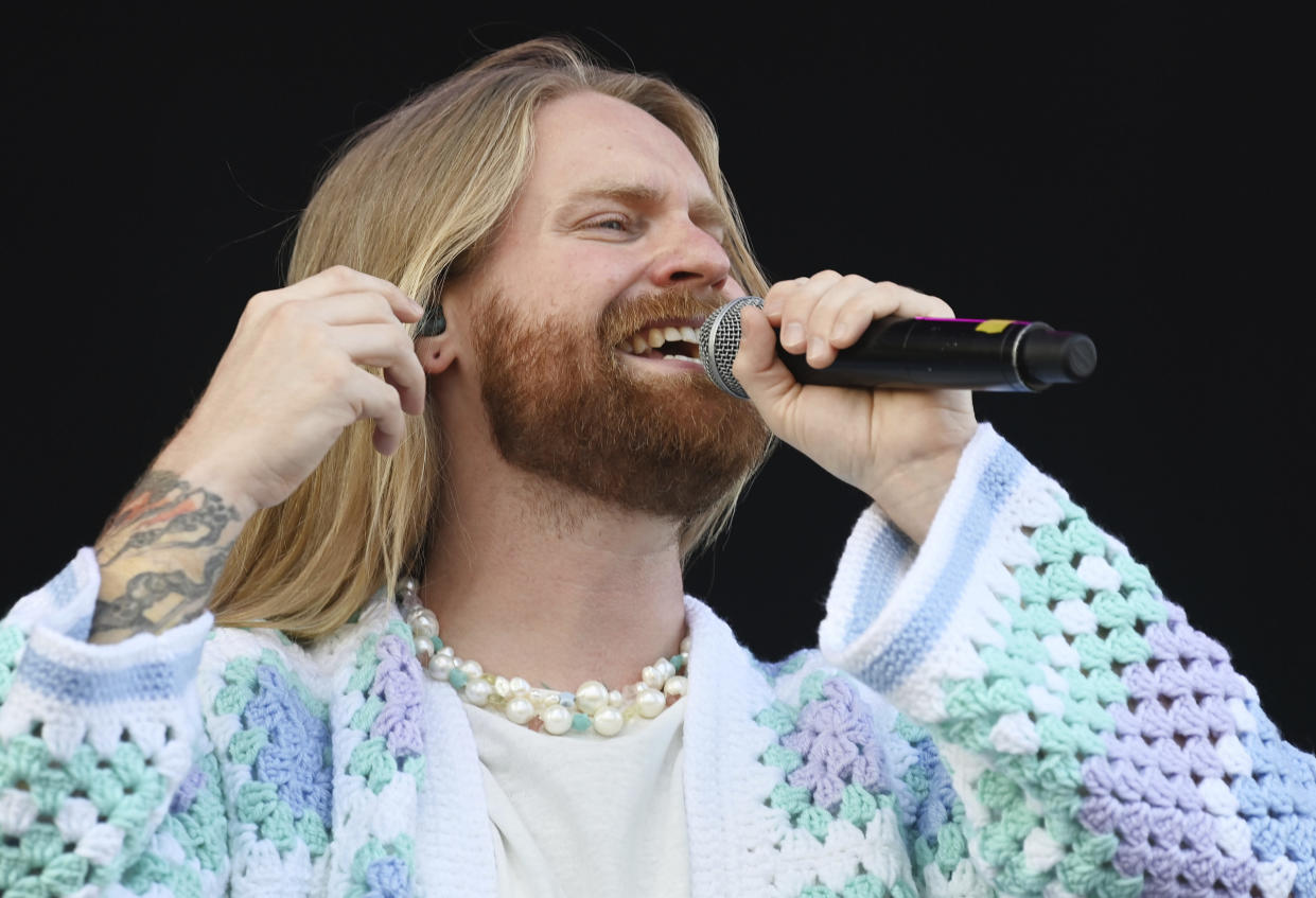 Photo by: zz/KGC-03/STAR MAX/IPx 2022 8/27/22 Sam Ryder performing in concert on August 27, 2022 on Day Two of The Big Feastival held on Alex James' Farm in The Cotswolds, Chipping Norton, Kingham, Oxfordshire, England, UK.