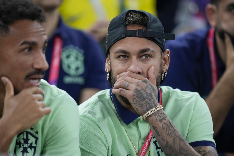Brazil's Neymar talks ahead of the World Cup group G soccer match between Cameroon and Brazil, at the Lusail Stadium in Lusail, Qatar, Friday, Dec. 2, 2022. (AP Photo/Frank Augstein)