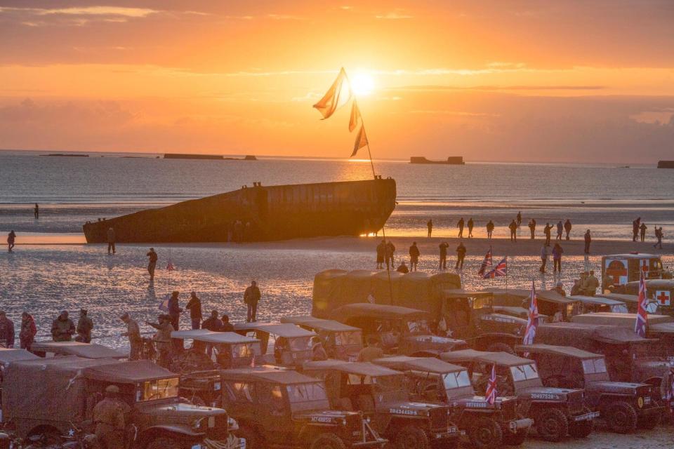 D-Day landings: Veterans make their final pilgrimage to honour friends who never came back