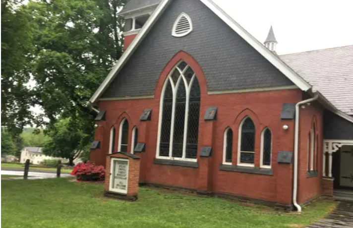 – Delta’s Rehoboth Welsh Chapel’s website describes its congregation: “It is a non-denominational Christian church which specializes in conducting religious services and musical events in the Welsh tradition. It regularly conducts bi-lingual (Welsh/English) worship services.” An emphasis of the chapel, reflecting the Welsh of old, is singing: “The one feature that is common to all of our services is the love of singing, and that is revealed in the joy that we experience. Of course, as Celts, we also love to sing sad songs!”