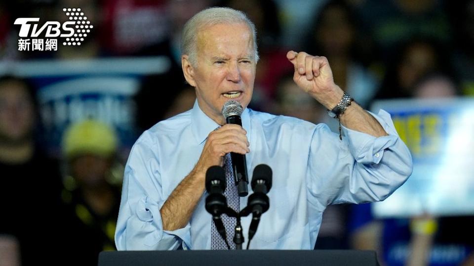 多數美國選民不認同總統拜登（Joe Biden）執政表現，期中支持率一直在40%上下徘徊。（圖／達志影像美聯社）