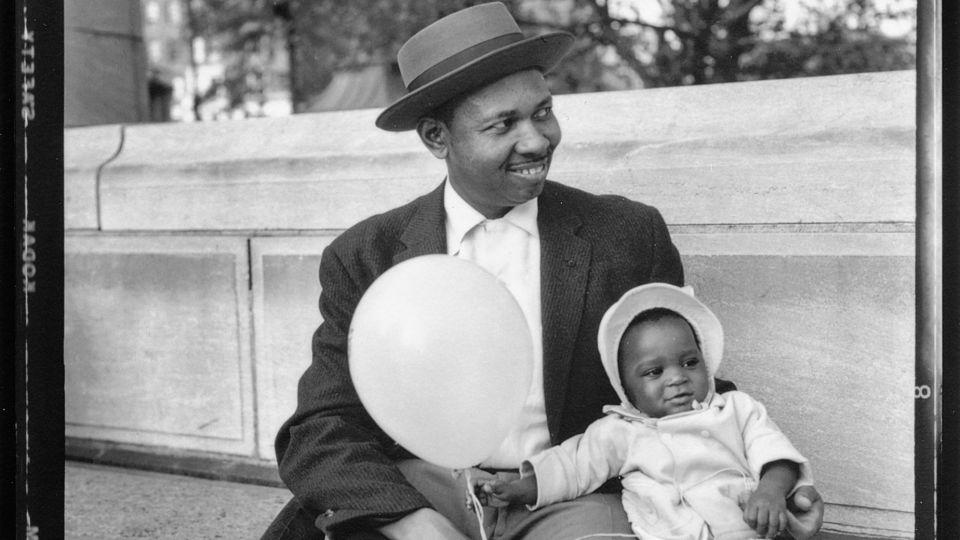 A father and child photographed in Central Park, New York, in 1959. - Vivian Maier/Courtesy Fotografiska New York