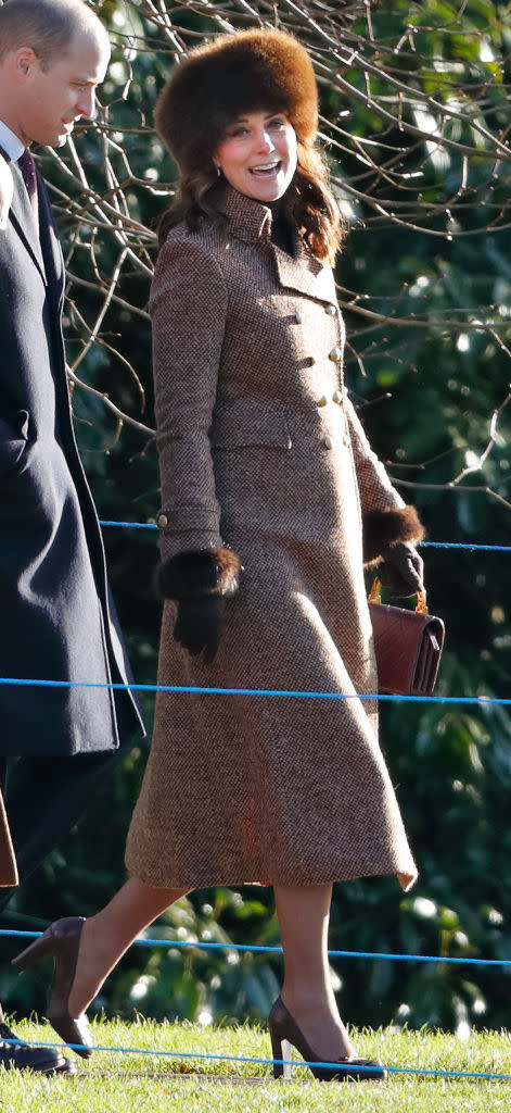 Die Herzogin von Cambridge trägt einen Tweed-Mantel zur St. Mary Magdalene Kirche in Sandringham